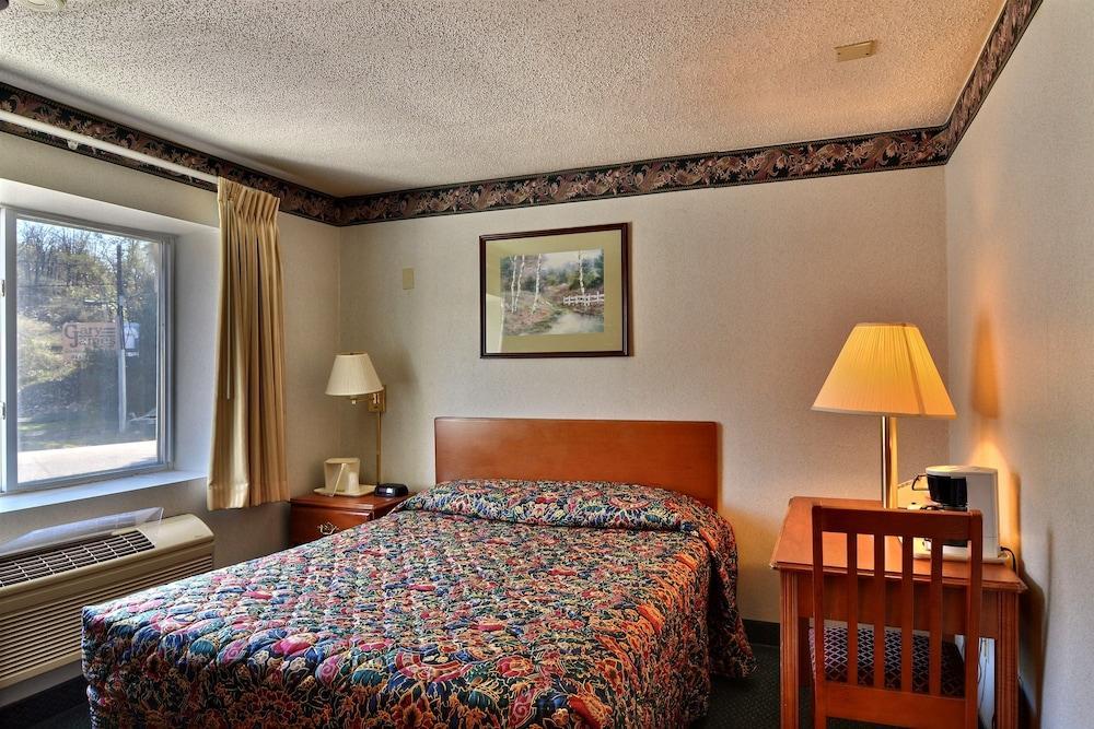 Rodeway Inn Bedford Extérieur photo