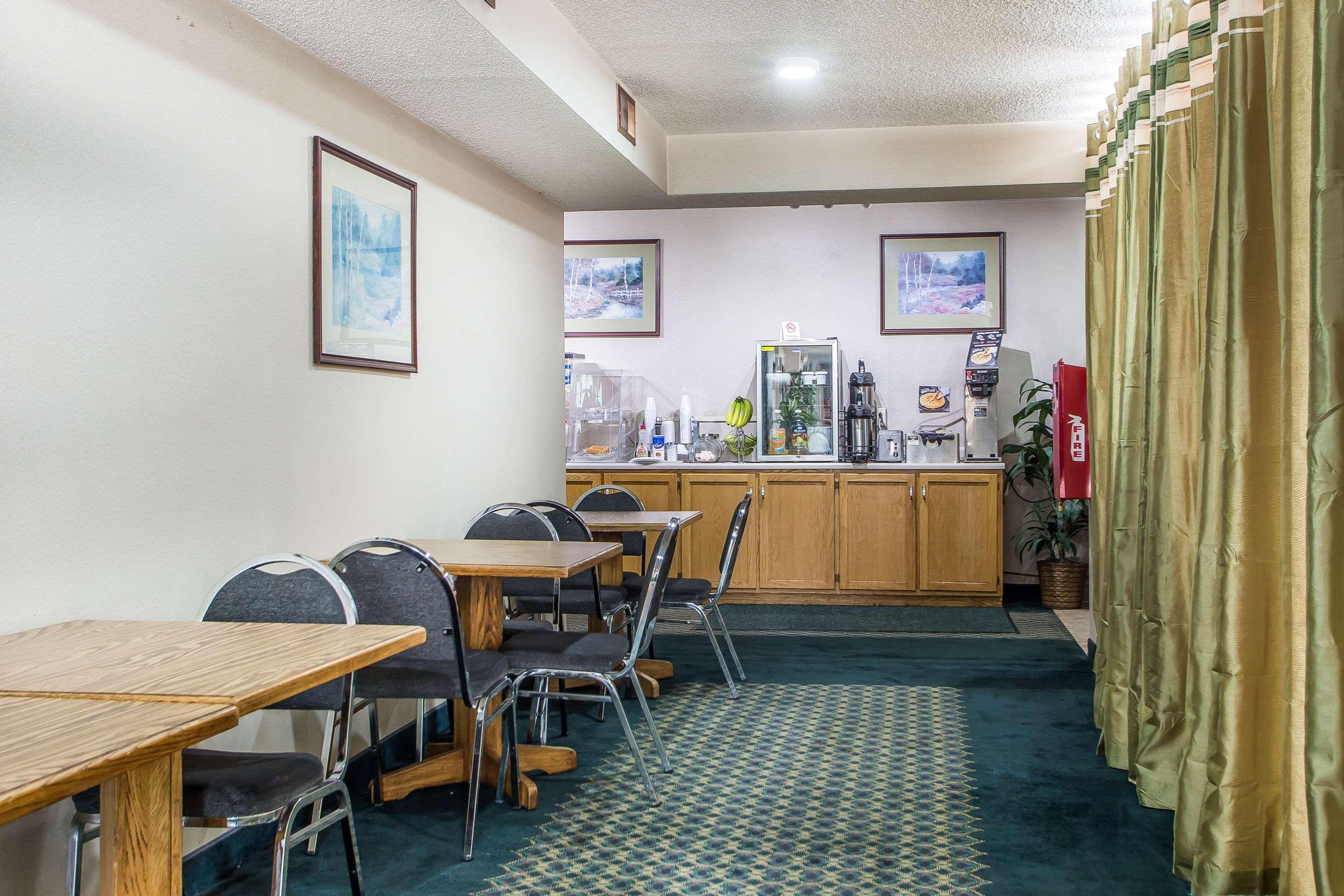 Rodeway Inn Bedford Extérieur photo
