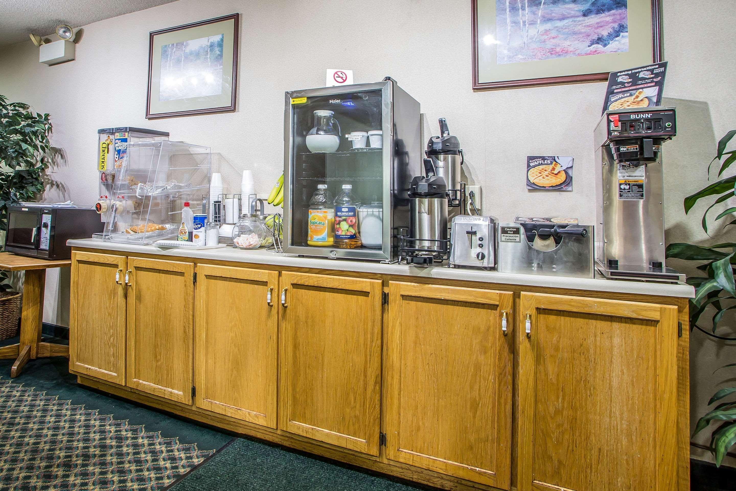 Rodeway Inn Bedford Extérieur photo