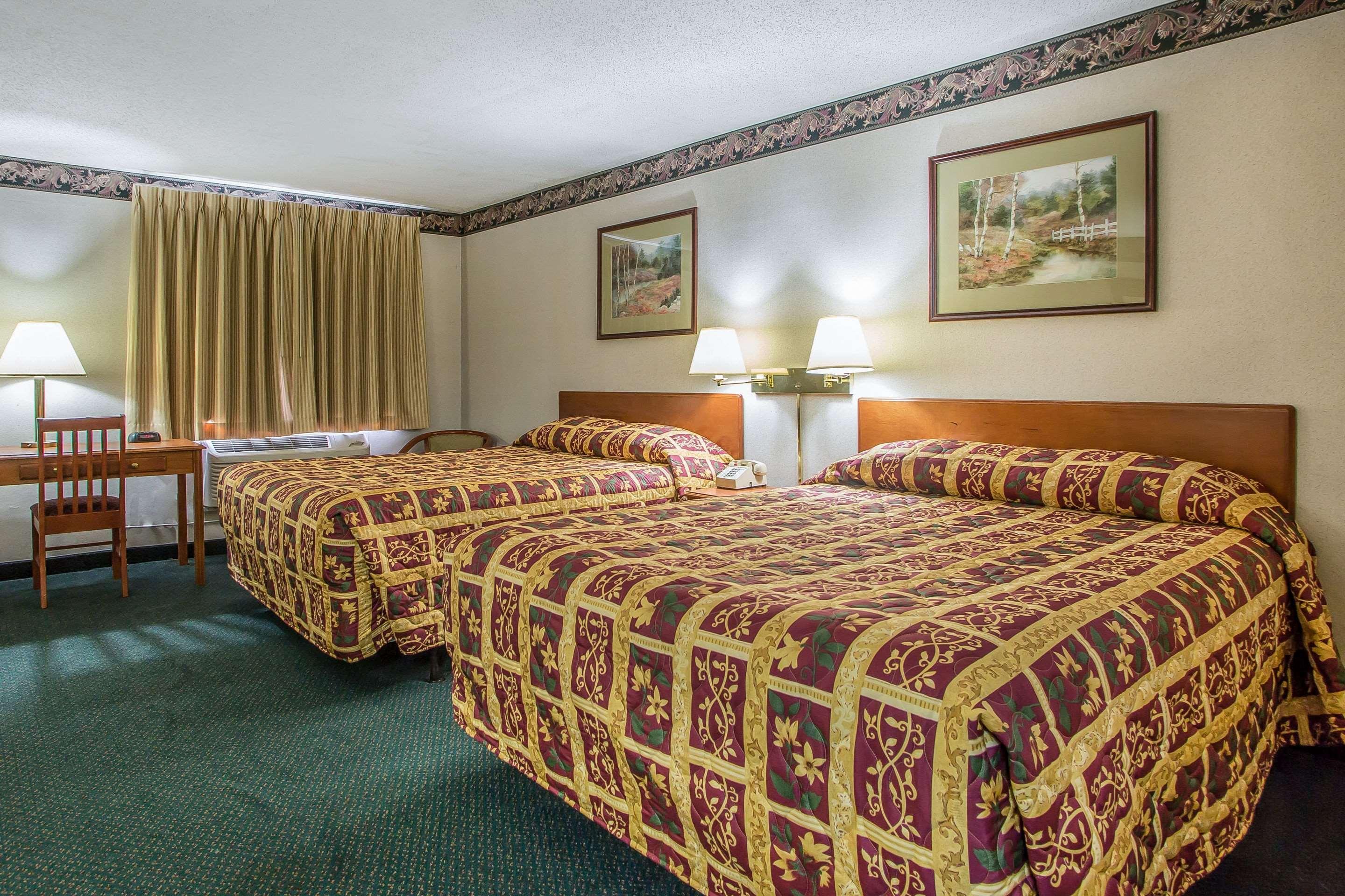 Rodeway Inn Bedford Extérieur photo