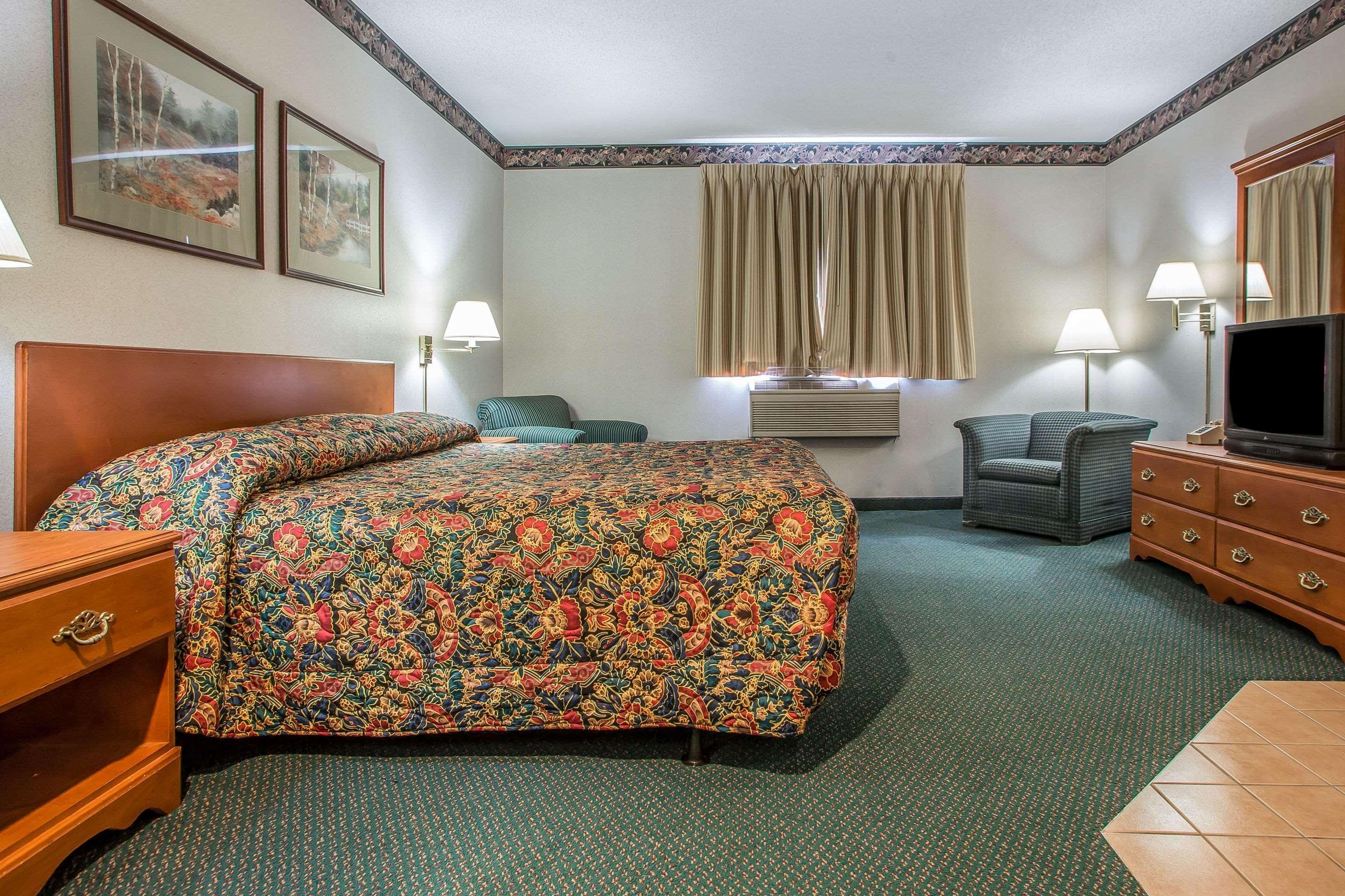 Rodeway Inn Bedford Extérieur photo